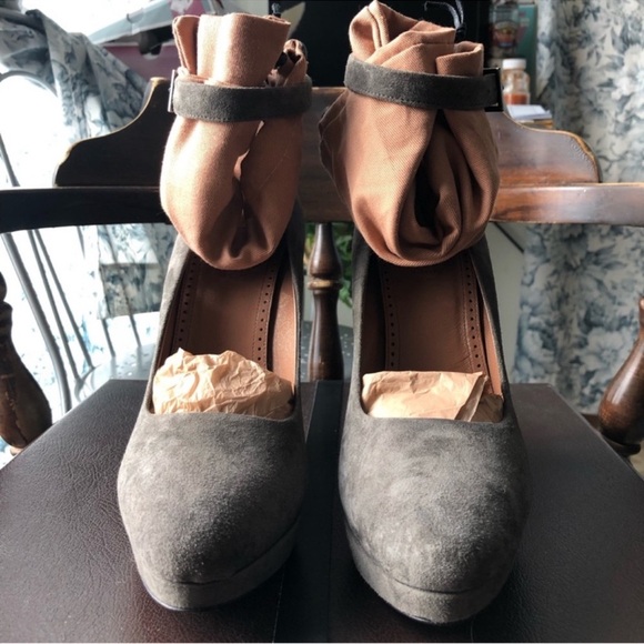 Alaia Cutout Wedges 39 Worn Once - Picture 11 of 14